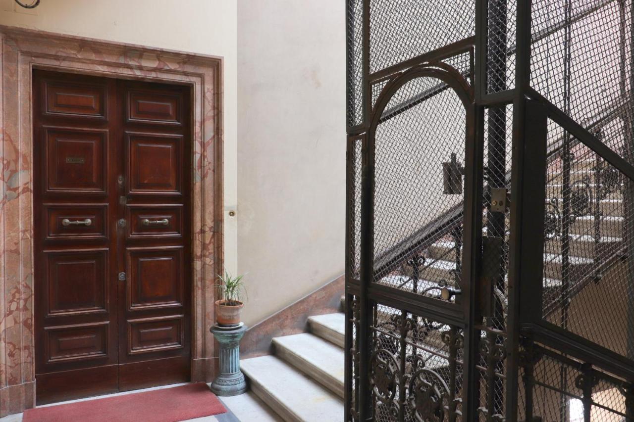 Trevi Grand Blu Suite B&B Rzym Zewnętrze zdjęcie