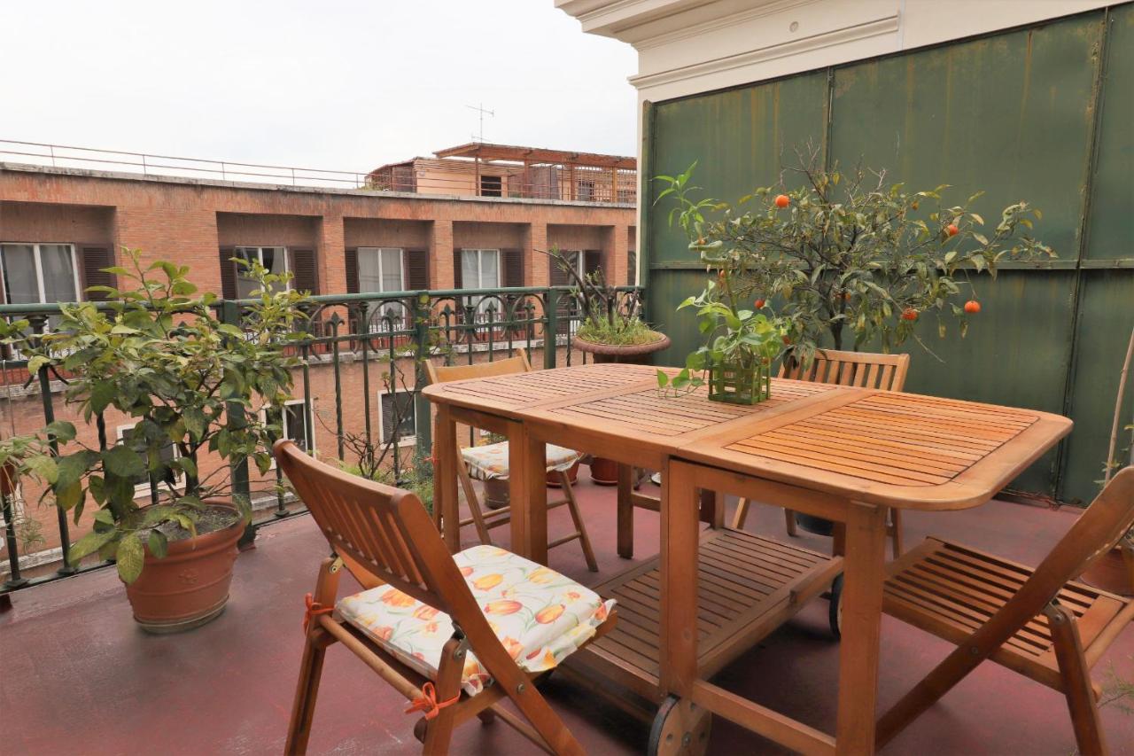 Trevi Grand Blu Suite B&B Rzym Zewnętrze zdjęcie