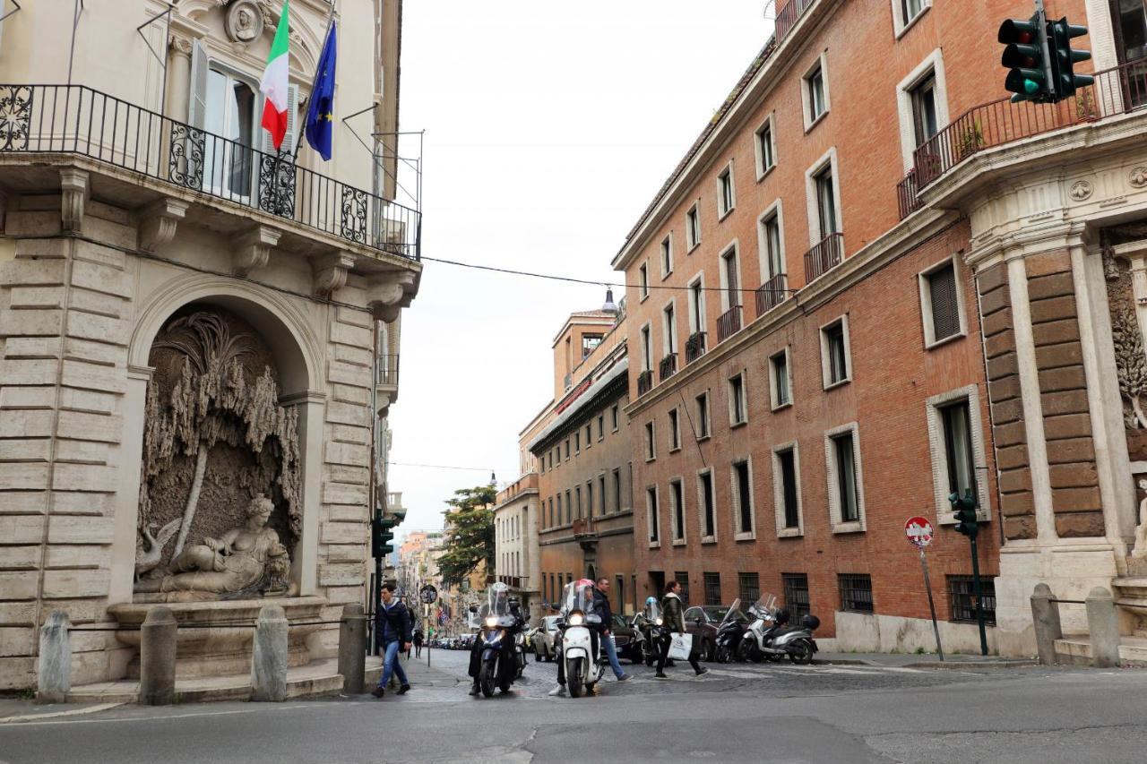 Trevi Grand Blu Suite B&B Rzym Zewnętrze zdjęcie